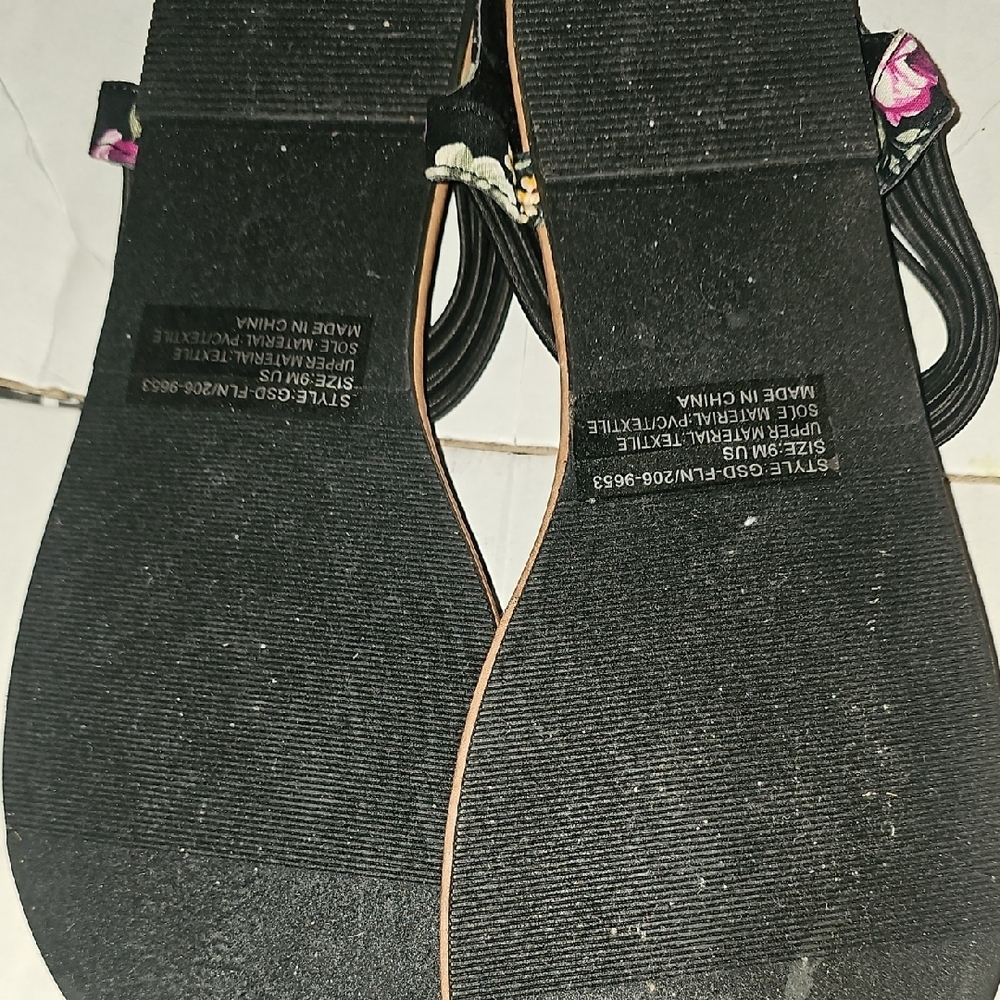 Charles Albert Black Floral Sandals - Picture 6 of 6